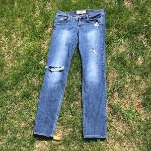 Dark/distressed wash Hollister jeans